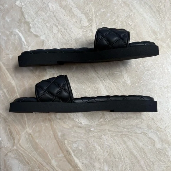 Chanel Slide Sandals Quilted Lambskin Size 38 - Picture 8 of 14